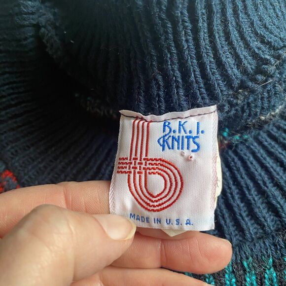 BKI Knits VINTAGE Sweater Mens Medium Blue Red Patterned Eclectic Grandpa USA - Picture 5 of 6